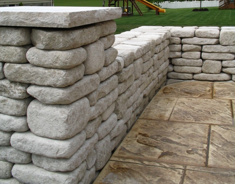 2007 Stone seatig wall Powell, OH